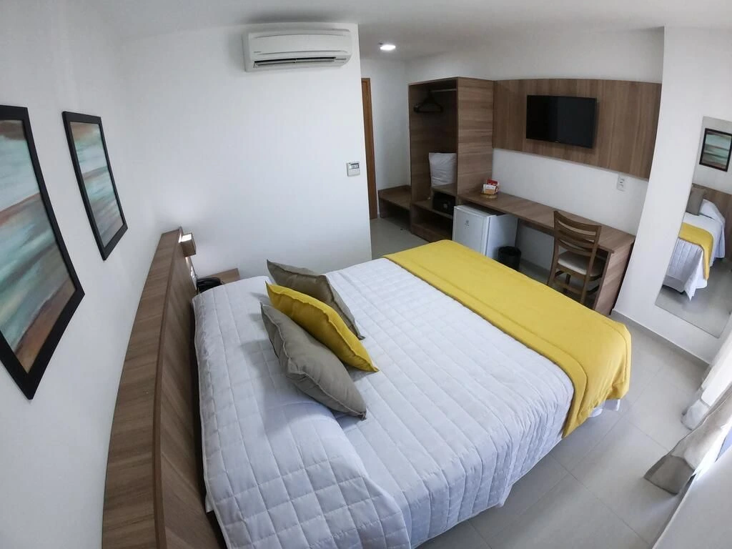 Desain Kamar Hotel Minimalis: Terbatas Tapi Tetap Terasa Luas?